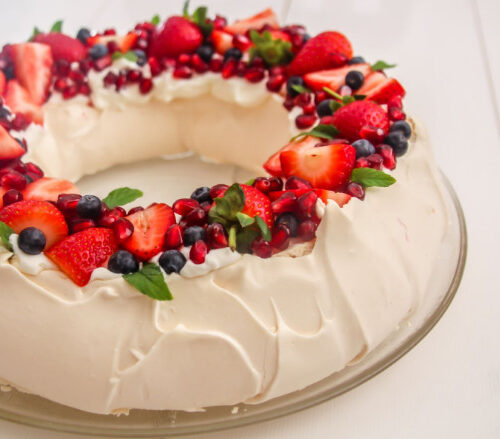 Pavlova Wreath